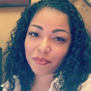 Meet your Posher, Renee